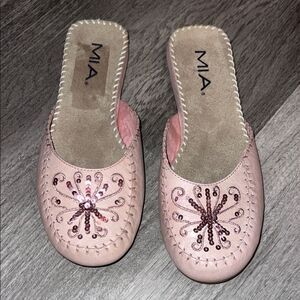 NWOT MIA Pink Mules Sequins Patterned Sz 7 Slip Ons